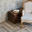 Фотографии в интерьере, ПВХ плитка, кварц виниловый ламинат Vinilam Parquet Herringbone Glue Эрмитаж