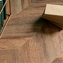 Фотографии в интерьере, ПВХ плитка, кварц виниловый ламинат Vinilam Parquet Chevron Нормандия