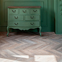 Фотографии в интерьере, ПВХ плитка, кварц виниловый ламинат Vinilam Parquet Chevron Glue Шампань