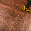 Фотографии в интерьере, Ламинат Kronparket Herringbone Орех Леман