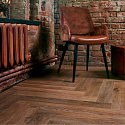 Фотографии в интерьере, ПВХ плитка, кварц виниловый ламинат Vinilam Parquet Herringbone Glue Венецианский